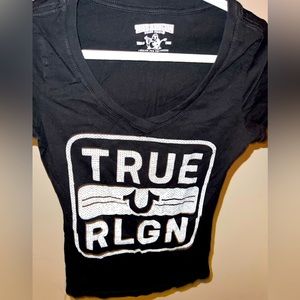 True religion embroidered vee neck - size XS